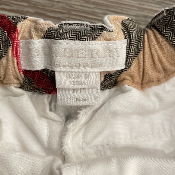 Burberry - Picture 2 of 3